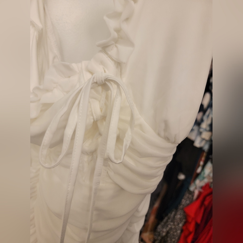 SHEIN Ruched Ruffle Hem Bodycon Dress - Picture 6 of 6